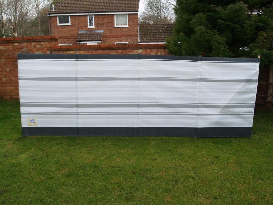 Blue Diamond 5 Pole Classic Grey Windbreak