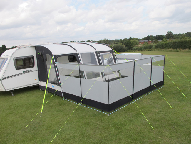 Caravan Windbreak